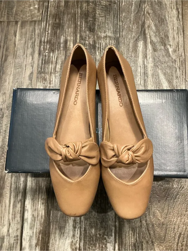 Bernardo Tan Knot-Detail Ballet Flat Size 7 - Image 9