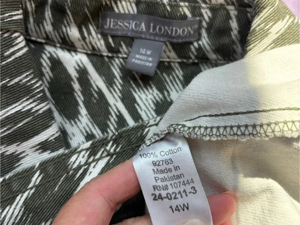Green & White Denim Button Down Jacket - Image 9