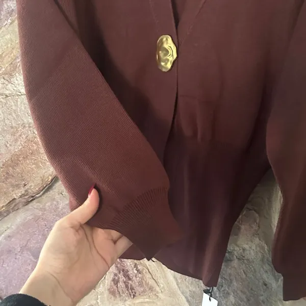 Commense Golden Button Plain Cardigan size small Brown - Image 5