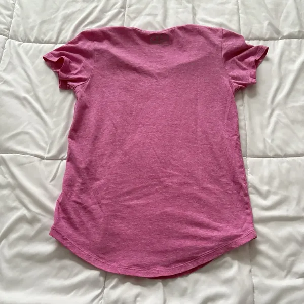 Under Armour Womens Size XS‎ Loose HEATGEAR Short Sleeve T-Shirt Tee Pink Active - Image 5