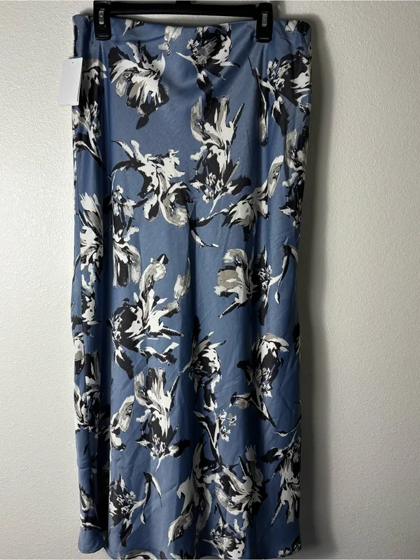 NWT Nordstrom Rack Blue Grey Abstract Floral Satin Maxi Skirt Size L - Image 8