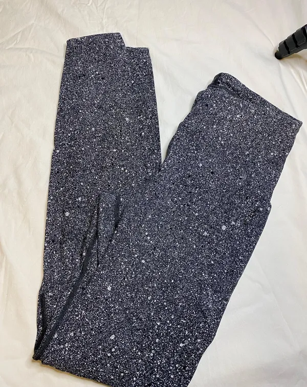 Lululemon Leggings Grey Black - Image 3