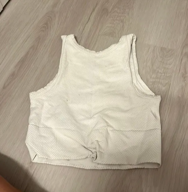 NIKIBIKI Cropped Seamless Top - Image 2