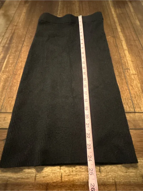Abercrombie & Fitch woman’s black ribbed skirt size XS - Image 6