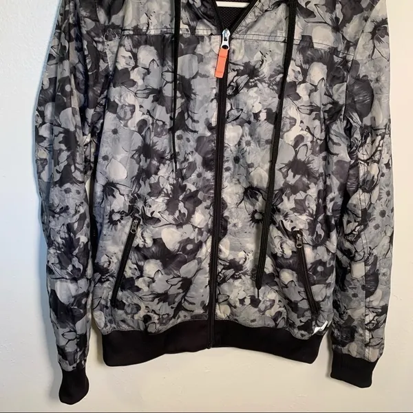 Ideology Women's Full Zip Athletic Jacket‎ Windbreaker Black Gray Floral Mesh - Image 4