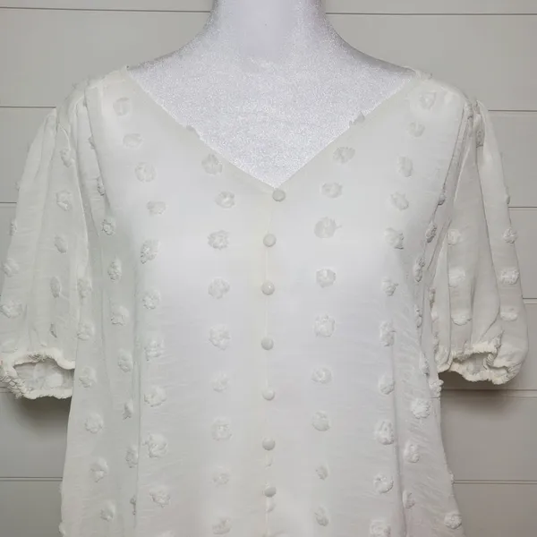 E&M Women’s Button Front Large Swiss Dot‎ White Top Short Sleeve V-Neck Size L - Image 4