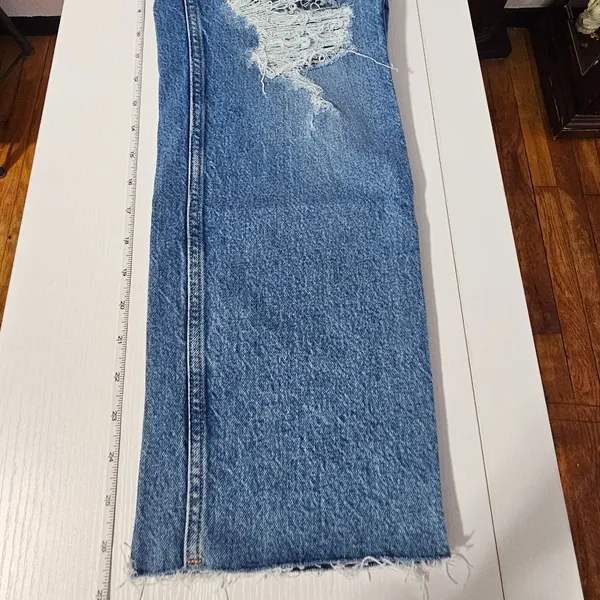Good American Distressed Raw Hem Jeans - medium wash - Women's Size 10 - Image 7