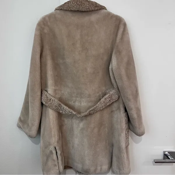 Cream Fur Vintage Long Coat - Image 9