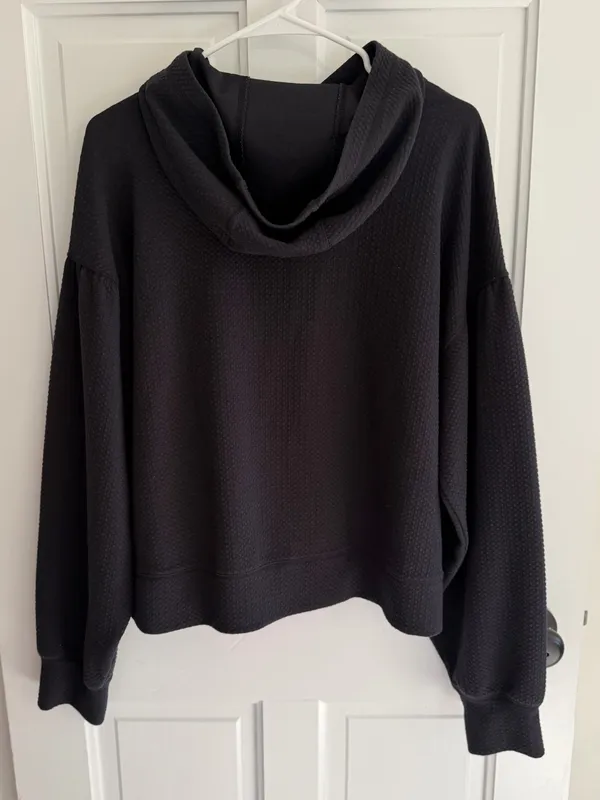 All In Motion XL Black Textured Cowl Neck Pullover Sweatshirt Thumbholes‎ - Image 2