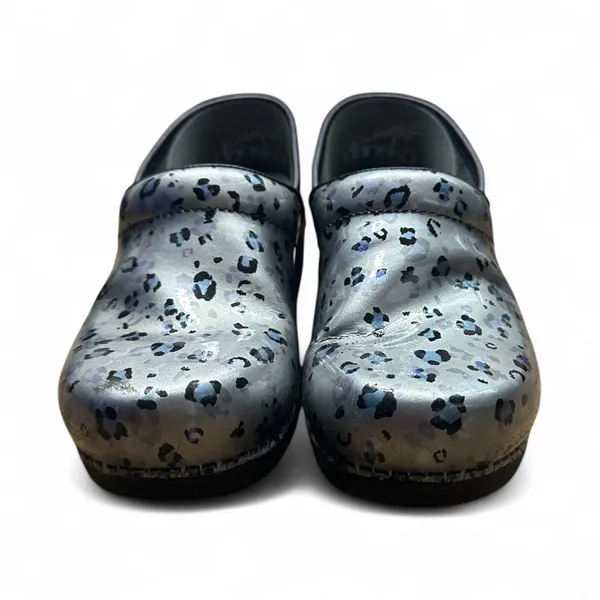 Dansko XP 2.0 Leopard Print Metallic Mule Clogs Silver Black EU 38 Comfort - Image 4