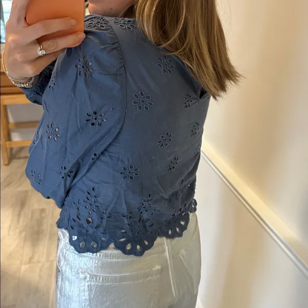 American Eagle Blue floral blue long sleeve blouse - Image 5
