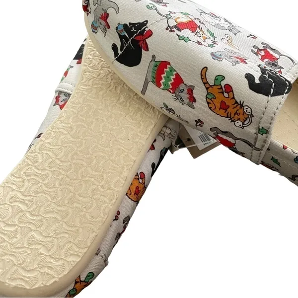 Toms Christmas Cats Shoes 8 - Image 6