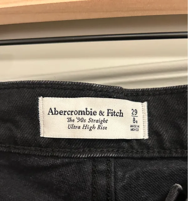 Abercrombie 90’s straight ultra high rise jeans - Image 3