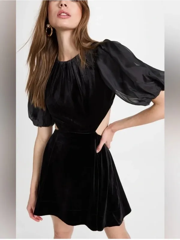 BARDOT Kiah Mini Puff Sleeve Backless Velvet Mini Dress - Image 4