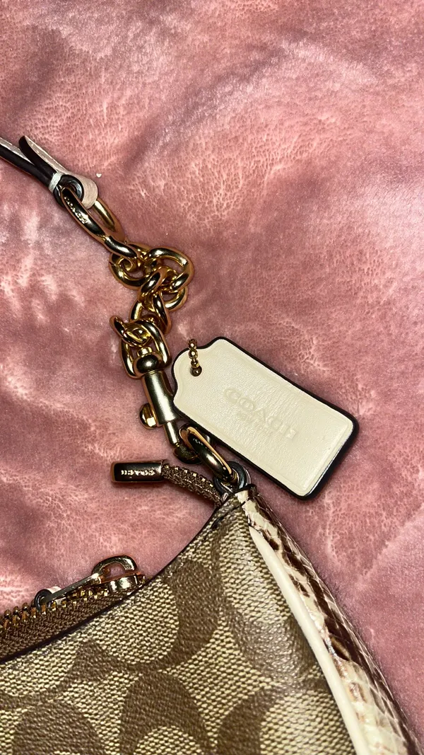 Coach Terri Shoulder bag - Image 2