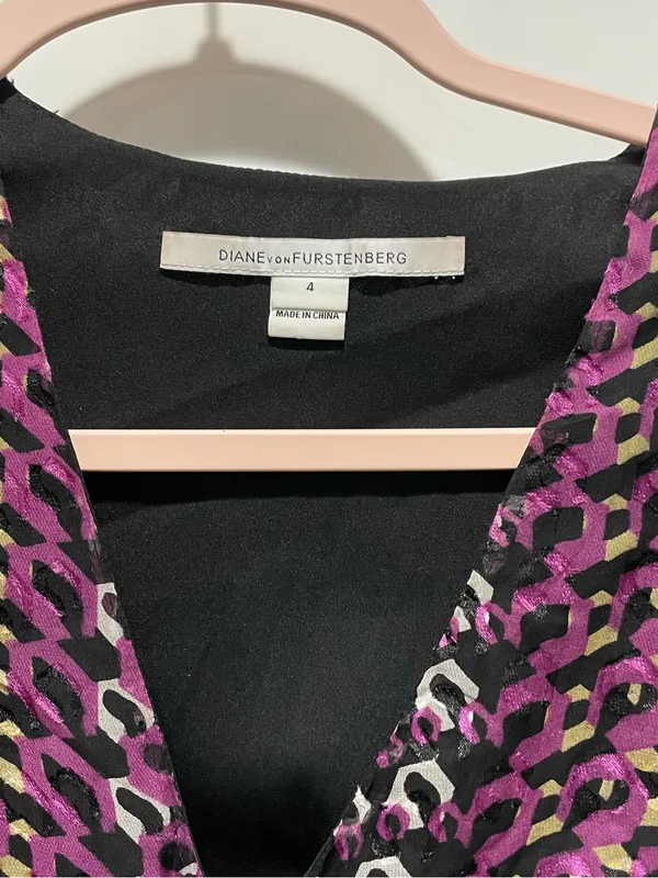 DVF Diane von Furstenberg Leo chain silk dress size 4 - Image 3