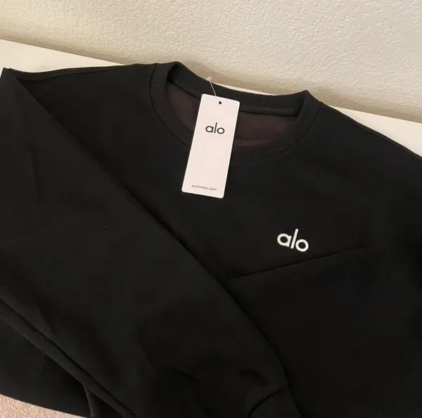 Alo Yoga Black Crewneck Accolade Pullover MED - Image 2