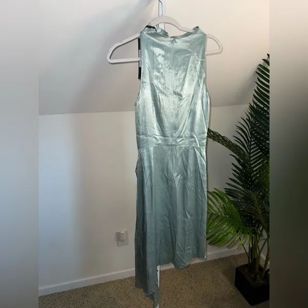 Elliatt Alaia midi dress in a pistachio/light‎ green NWT small - Image 6