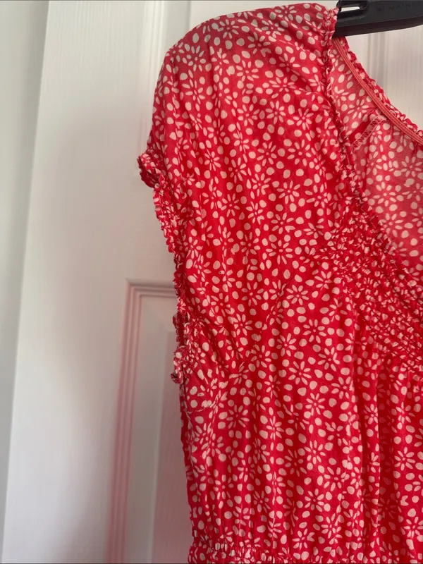 American Eagle Outfitters Red Floral Smocked Short-Sleeve Blouse - Image 3