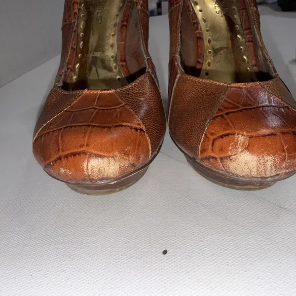 BCBGMAXAZRIA Leather Platform Cap Toe Brown‎ Heels Pumps SIZE 5.5B 35.5 - Image 2