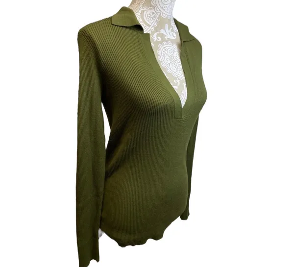 Babaton Aritzia McSweeney Ribbed Sweater Olive Green Collared V-Neck M NWOT - Image 3