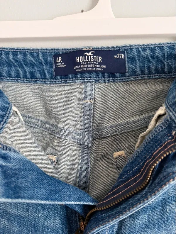 Hollister Ultra High Rise Mom Jeans W27 4R Distressed Ripped - Image 2