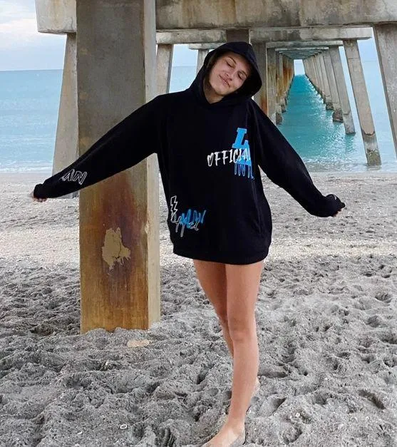 Hoodie Black Size L - Image 2