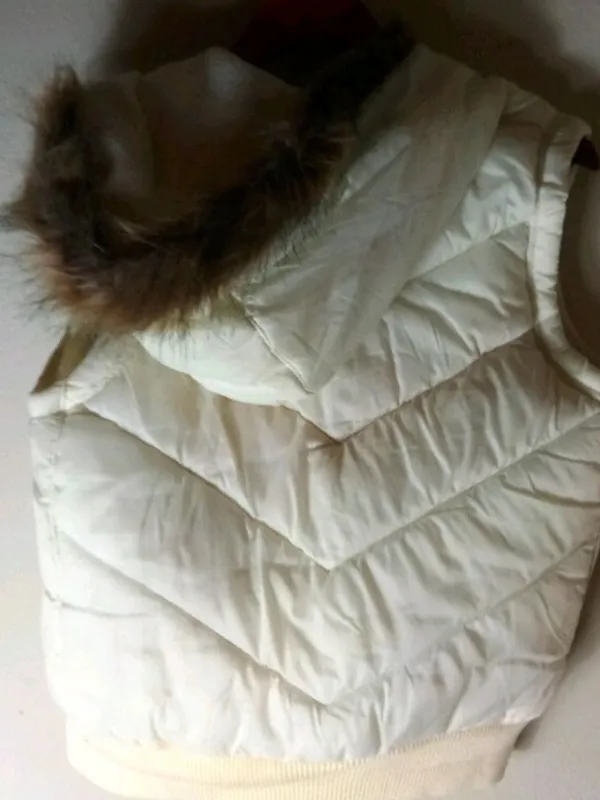 Bongo Outdoor M Puffer Hoodie Fur Trim Gorpcore Vest in Ivory Brown - Image 2