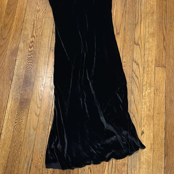Aritzia Wilfred Velvet Michelet Slip Dress midi black with silk size S - Image 3