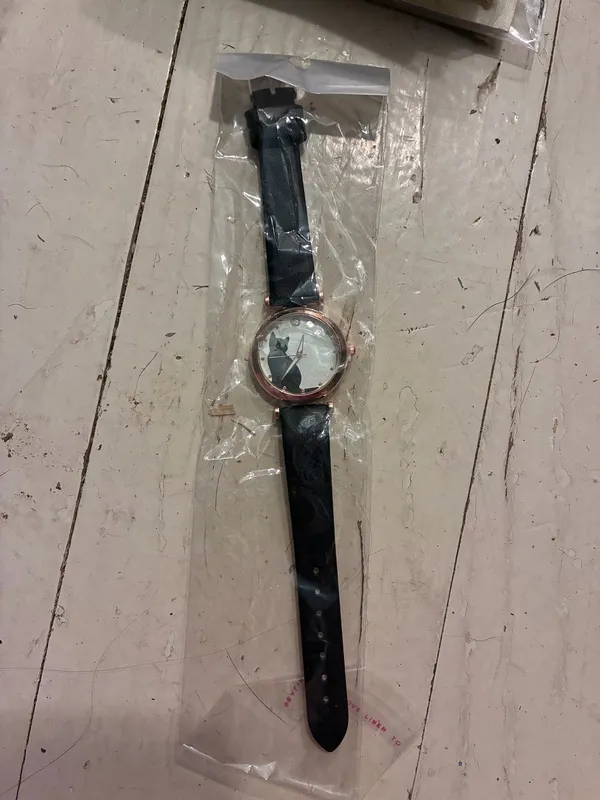 Cat Print Dial Round Pointer Quartz Watch  - Image 2