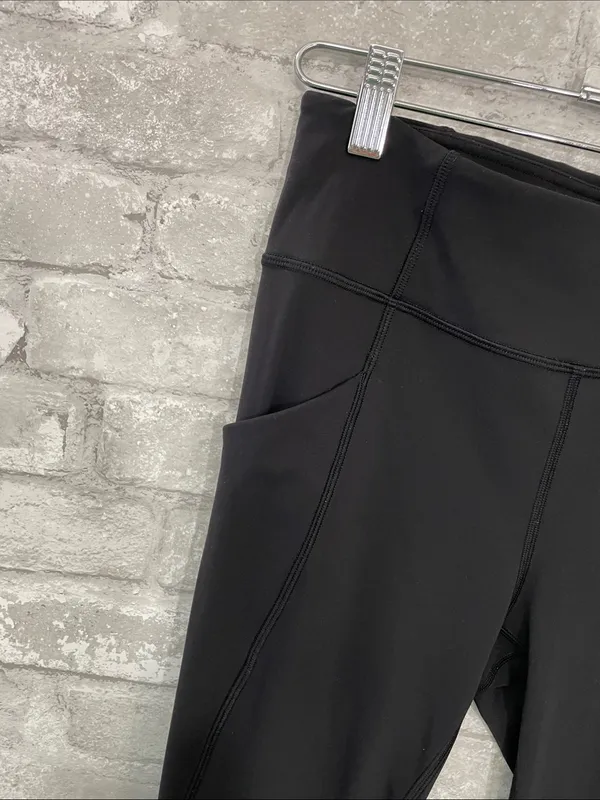 Lululemon Time To Sweat Crop 23"
Black - Image 3