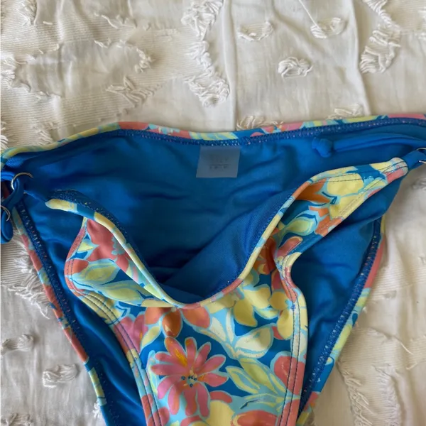 Tilly's XS Blue Floral Tie-Side Bikini Bottoms - Image 2