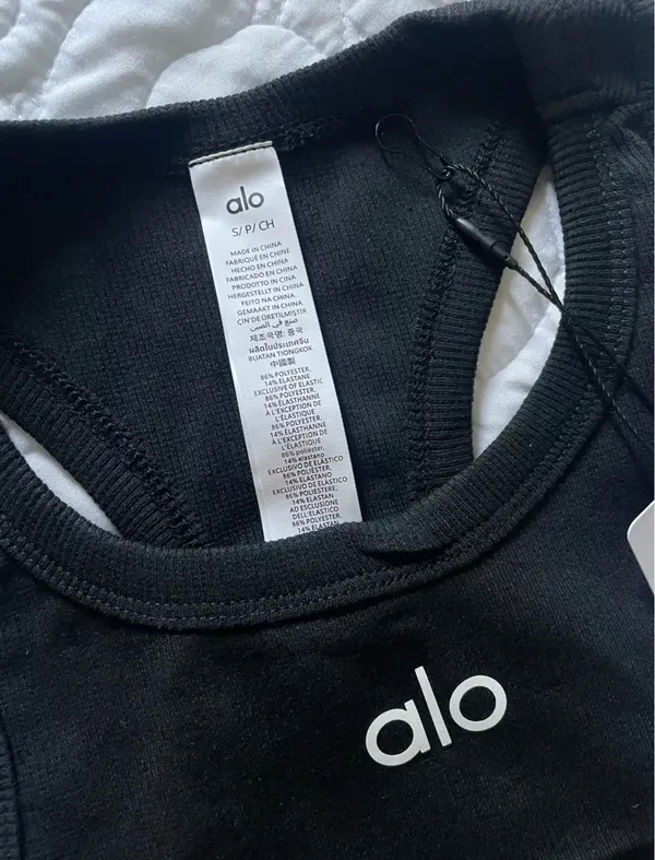 Alo Black Top Yoga Tank - Image 2