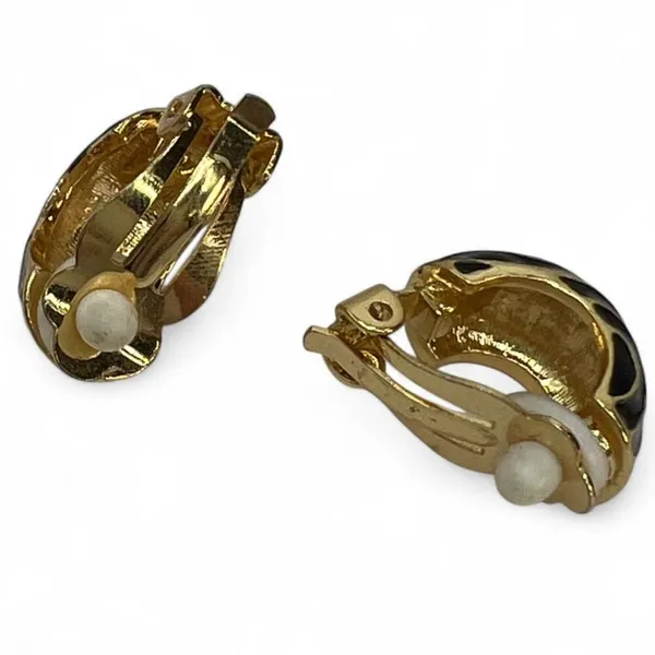 VINTAGE 70's Clip On Earrings Enamel Gold Tone Wave Modern Monet - Image 3