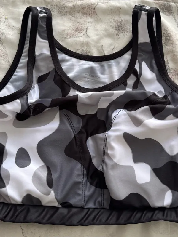 NWT Camouflage or leopard Sports Bra & Bike Shorts Set - Black/Grey, size M XL - Image 7