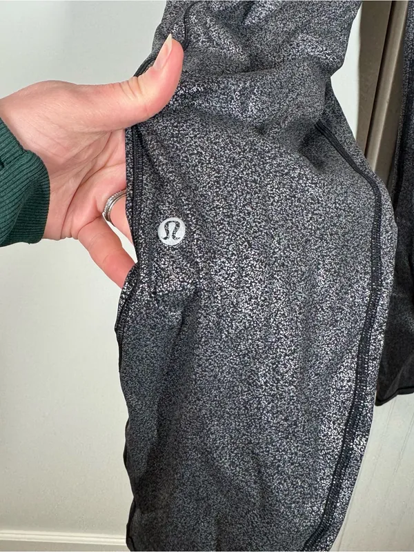 Lululemon Speed Up Tight Full On Luxtreme 28”‎ Luminosity Foil Print size 12 - Image 3