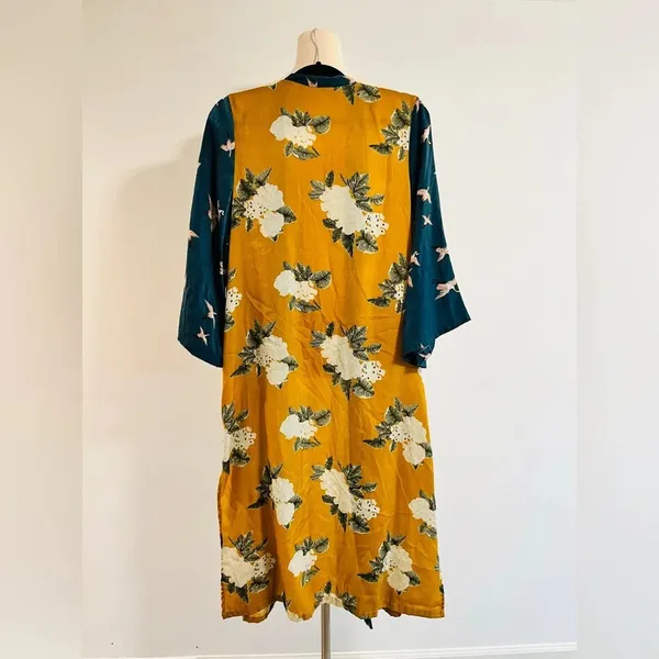 Love Token Chance Floral Kimono Size Small $130 - Image 5