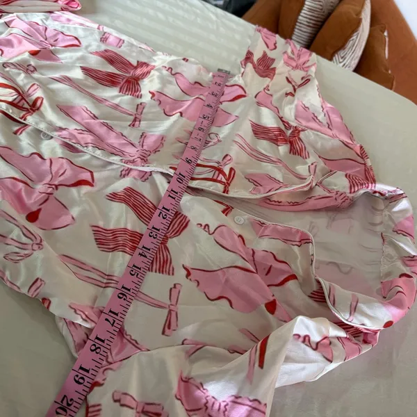Women's Two Piece Silky Pink Long Sleeve and Pant Pajamas Size M #260259 - Image 5