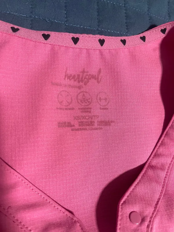 Amazon pink scrub top - Image 2