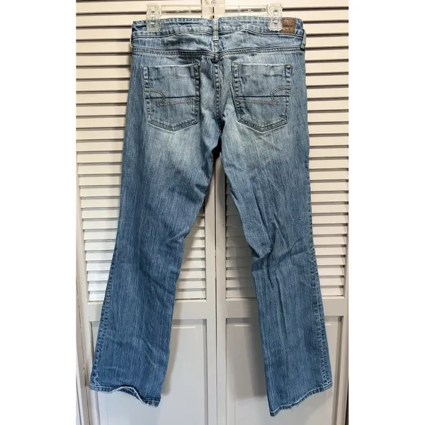 American Eagle Jeans True Boot Light Wash‎ Low Rise Size 6 Pockets Boho Casual - Image 3