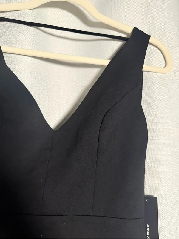 Lulus Black VNeck Strappy Back Bodycon Mini Dress Size Small - Image 5