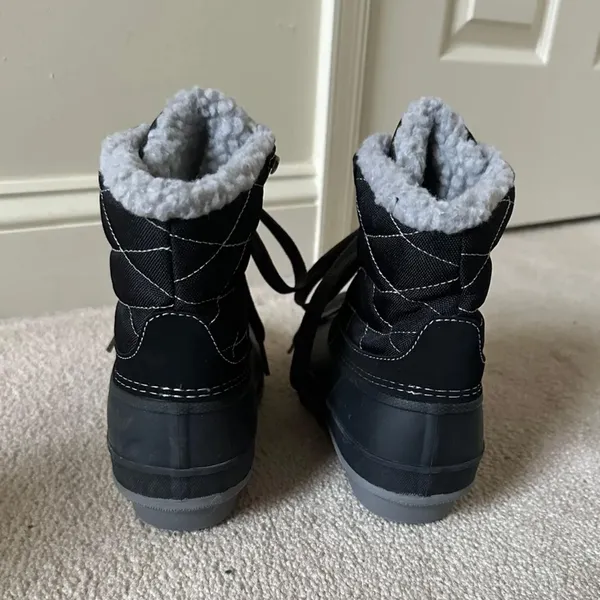 Khombu Duck Boots - Image 3