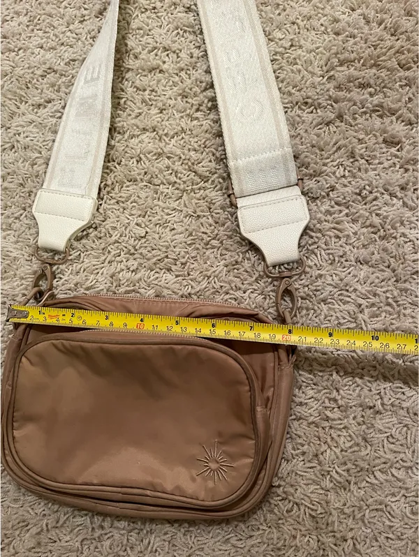 Aerie Crossbody Bag - Image 7