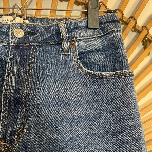 Abercrombie & Fitch Women’s High Rise The Mom Jean Curve Love in Dark Destroy 29 - Image 6