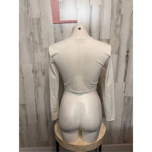 Edikted White Ring Detail Long Sleeve Crop Top Size XLARGE - Image 2
