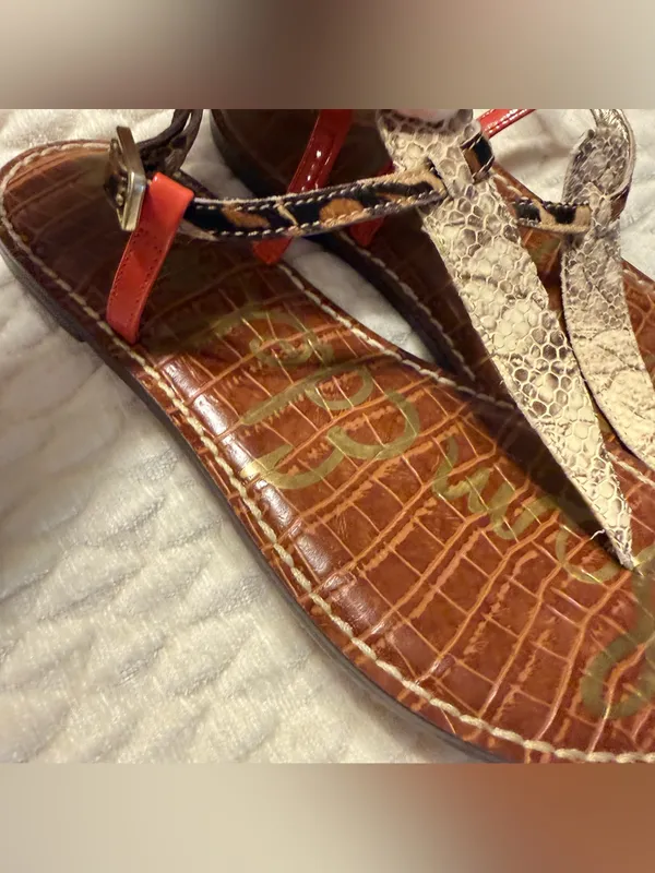 Sam Edelman Gigi Thong Sandals Size 6.5 Buckle Closure Reptile Print Leather - Image 2