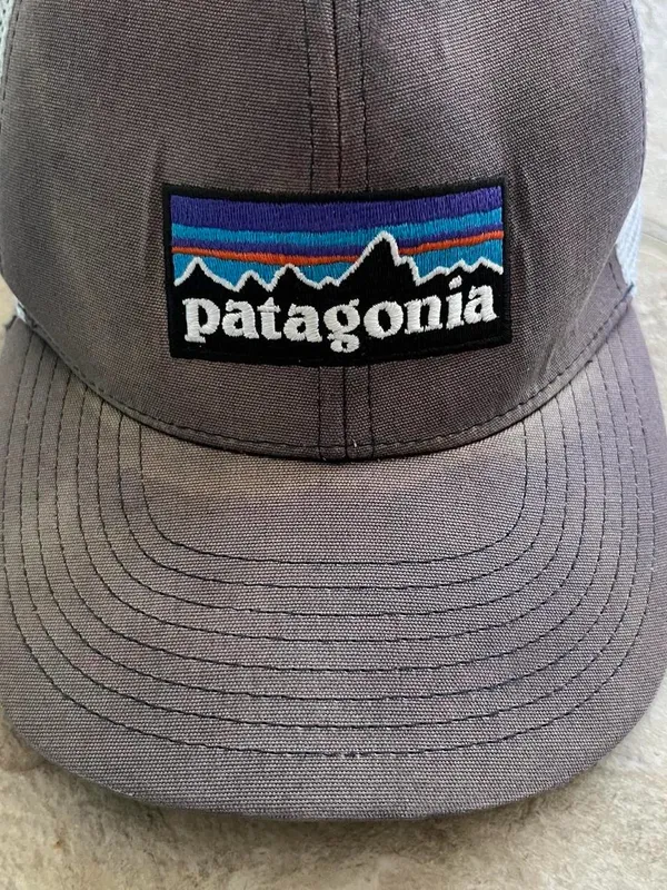 Patagonia P-6 Logo LoPro Trucker Hat Gray White Mesh Snapback Y2K Gorpcore - Image 3