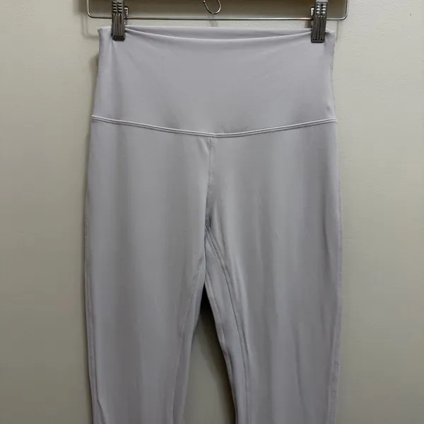 Lululemon Align Leggings 28” Nulu in Chrome Gray Size 6 - Image 4