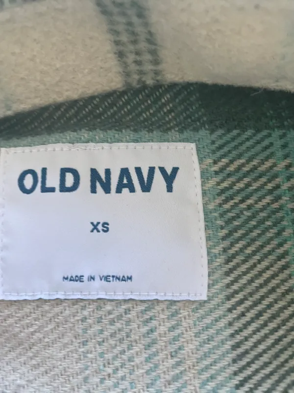 Old Navy Shacket - Image 2