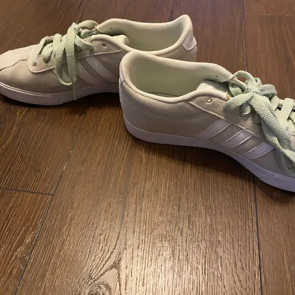 💜 Adidas Gazelle Sneakers Tennis Shoes in Seafoam Mint Green - Image 7